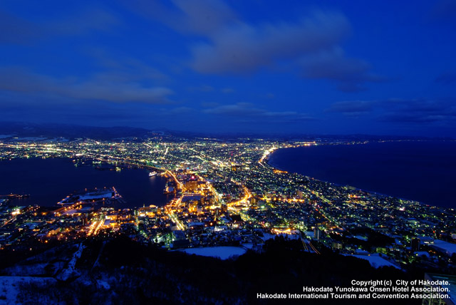 【観光ルート】函館の夜を彩る！幻想的なライトアップをめぐるコース