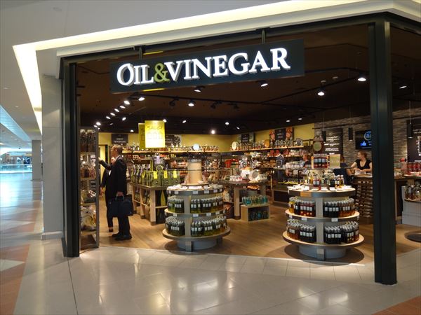 全世界で人気を誇るオリーブオイルの専門店「OIL＆VINEGAR＆copy;」。東京・銀座にアジア１号店がオープン！