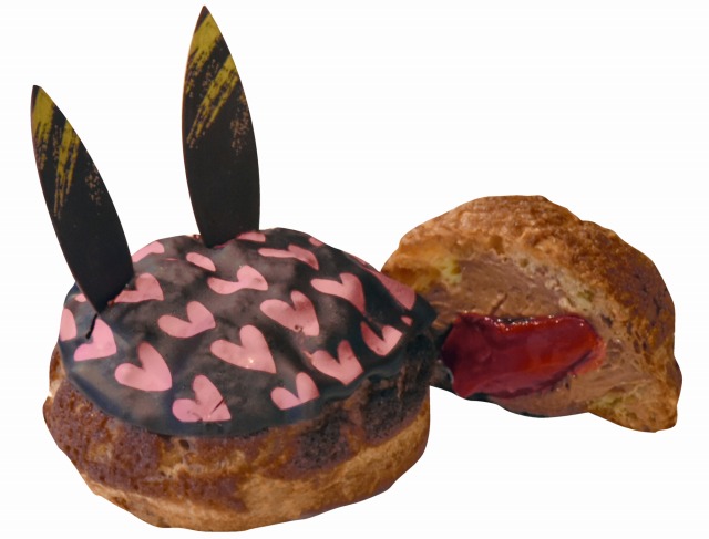 うさぎシュークリーム　チョコカスタードバルサミコイチゴ