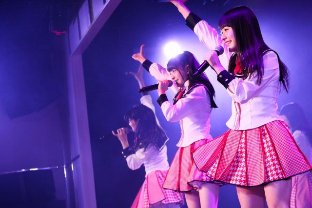 先ほどご紹介した加藤美南さん（右）