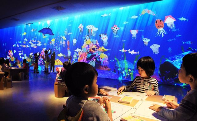 お絵かき水族館 / Sketch Aquarium