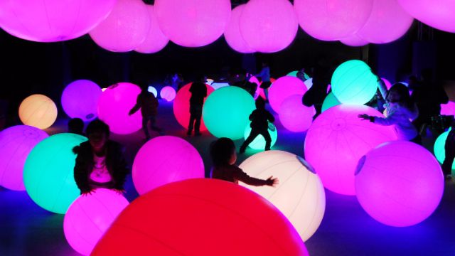 光のボールでオーケストラ / Light Ball Orchestra