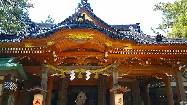 タイミングが良ければ、堂内を案内していただける・安宅住吉神社