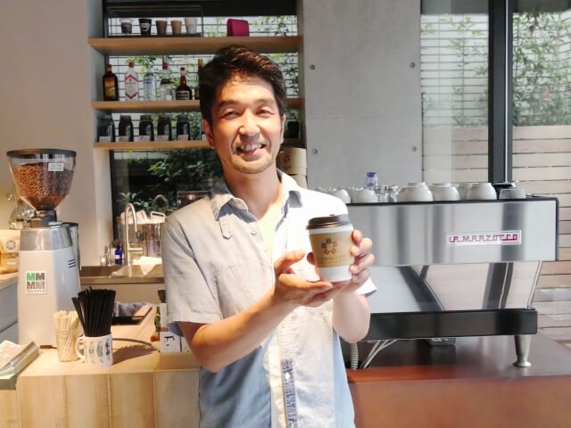 私立珈琲小学校　代表の吉田さん