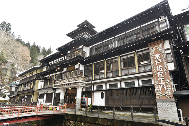 レトロな雰囲気がステキ！銀山温泉の憧れ宿「能登屋旅館」で