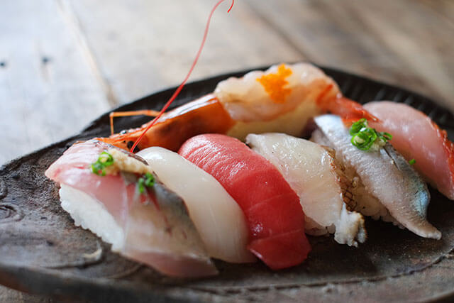 These standing sushi restaurants in Tokyo offer top quality cuisine