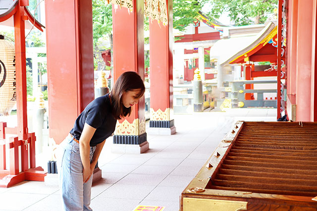 图解】拍手双手合十是错的？正确参拜神社步骤：从洗手～投钱鞠躬动作