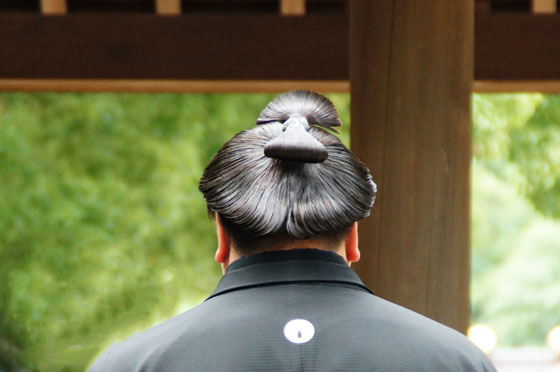 Ginkgo leaf shaped topknot (the person in the photo is not former Sekiwake, Takanowaka)