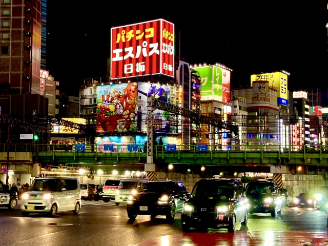 backpackers mini house to shinjuku taxi Taxi Services in Shinjuku: Fare, Apps, and How to Ride Guide | Japan Travel  by NAVITIME