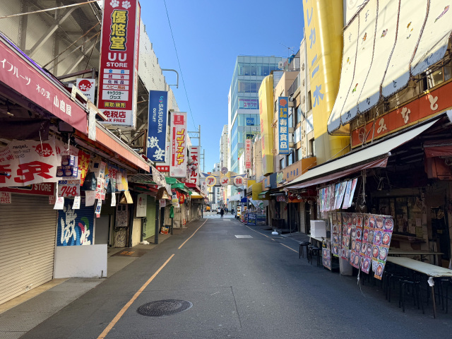 Mappa per passeggiare nei quartieri commerciali di Tokyo: Ameyoko, Yanaka Ginza e altri, come gustare cibo da strada e fare acquisti locali