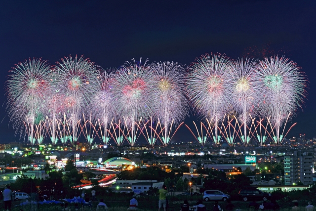 How to Get to the Nagaoka Fireworks from Tokyo: A 2-Day Model Plan with Paid Viewing Seats, Shinkansen, and Hot Spring Stay