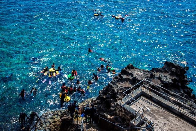 [Okinawa] Earn Your Diving License in 3 Days &mdash; PADI Open Water Costs, Eligibility, and Daily Schedule
