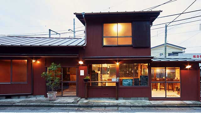 旅人たちの「ヨリドコロ」 古民家カフェで味わう “鎌倉の日常”