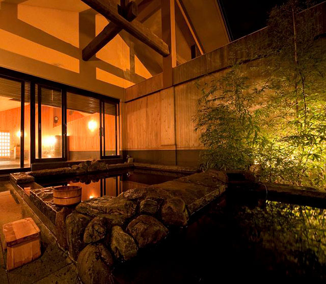 鎌倉で唯一の天然温泉！ 美肌の湯「稲村ヶ崎温泉」でリラックス♪