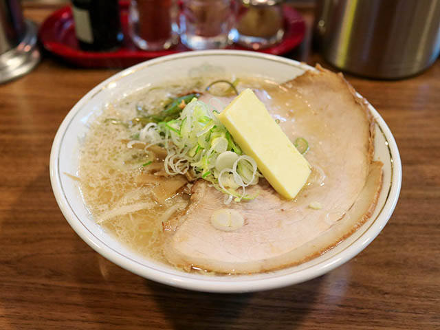 「元祖札幌ラーメン もぐら」バター拉麺　750円(税込)