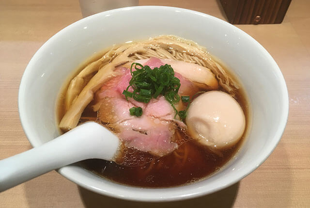 「らぁ麺 はやし田」の「特製醤油らぁ麺」1,000円（税込）