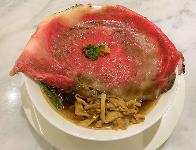 「MENSHO SAN FRANCISCO(メンショー サンフランシスコ)」の「A5黒毛和牛醤油らぁめん」1,950円（税込）