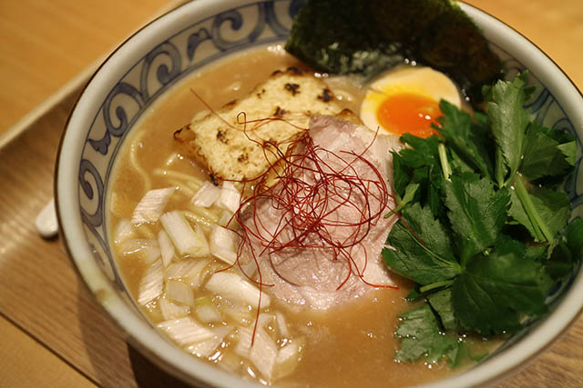 「銀座　銀座風見」の「酒粕濃厚そば」1,100円（税込）