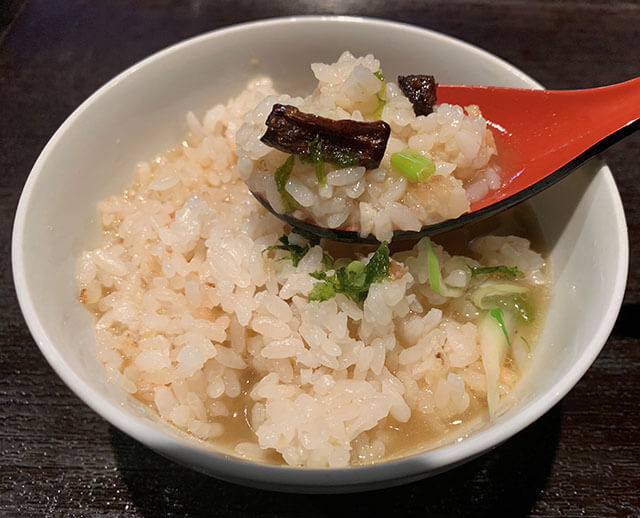 シメは鯛飯のお茶漬け。