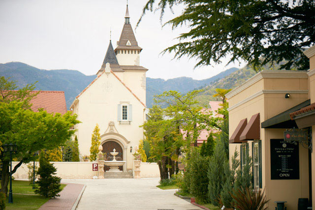 「Sadoya Winery」はヨーロッパのような街並みの中にあるワイン醸造所です。
