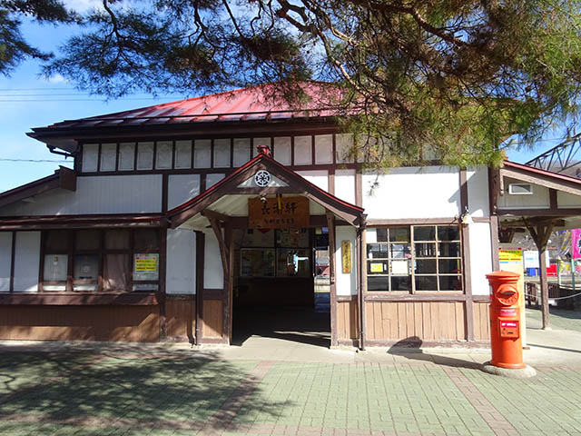 レトロな「長瀞駅」