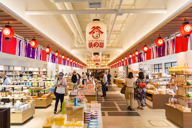 秩父土産もゲットできる！駅近なので帰りに買って帰りましょう！
