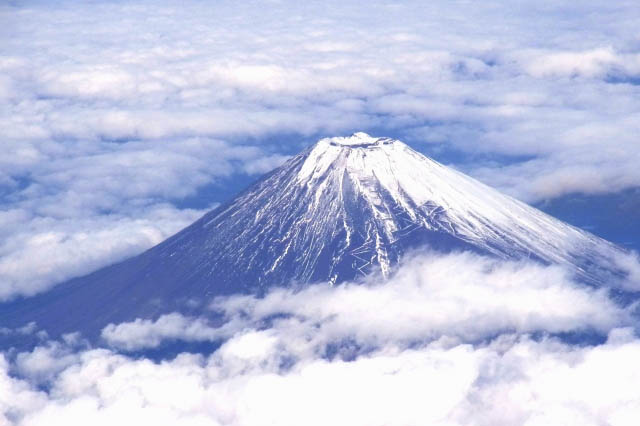 富士山　上空からの眺め