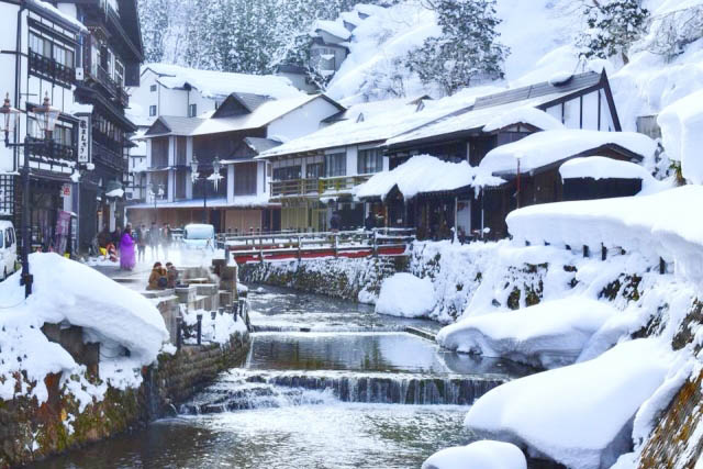 銀山温泉　雪景色