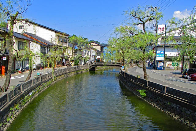 【全国】いざ湯めぐりへ！人気温泉街の外湯・共同浴場14選 | NAVITIME Travel