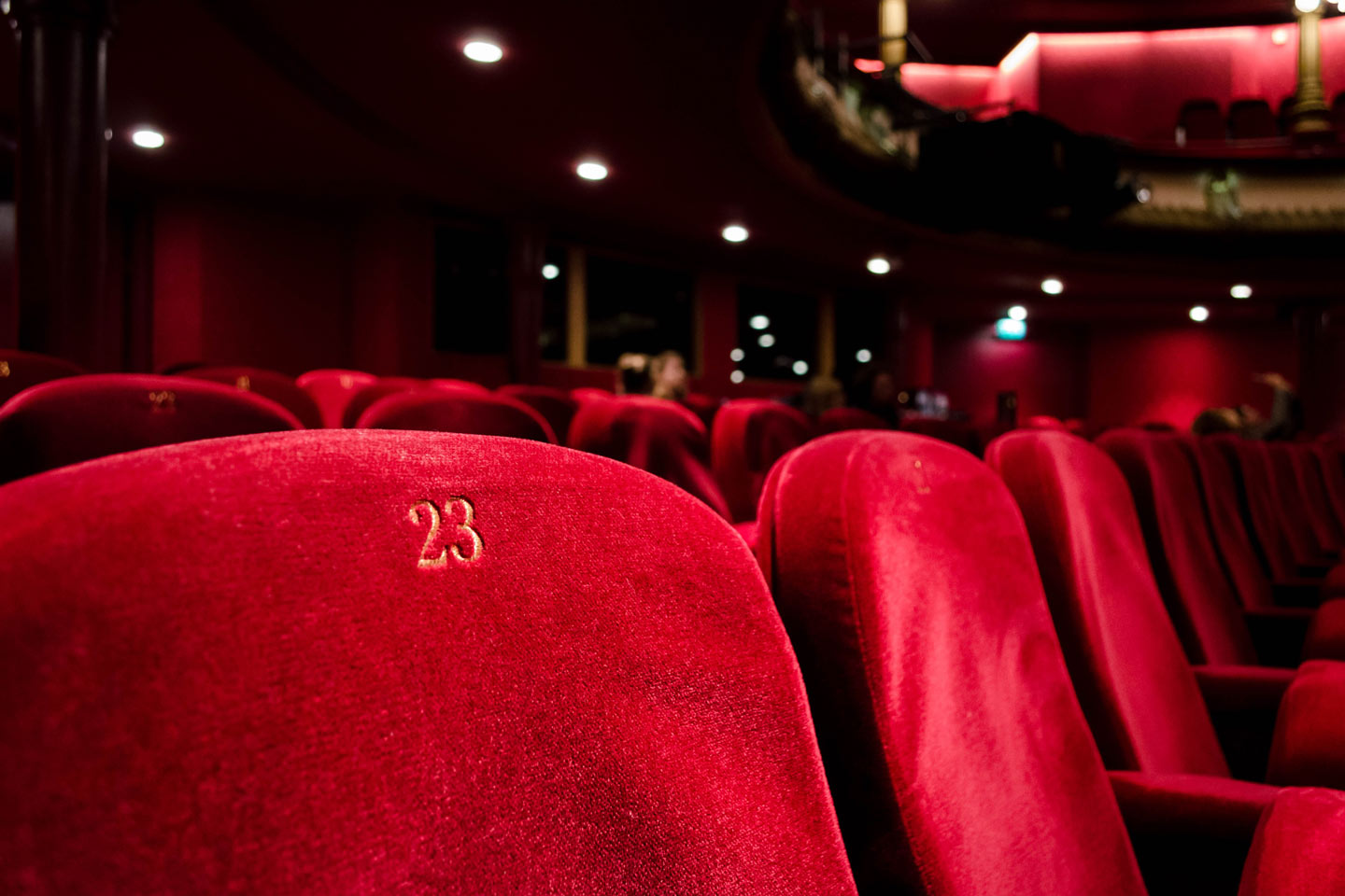 【大阪・京都】デートで行きたい映画館5選｜カップルシートやIMAX&reg;、関西初「轟音シアター」もおすすめ