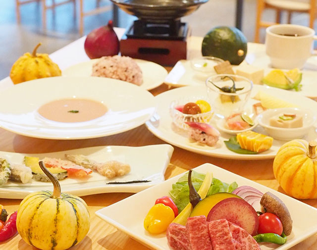 大和牛や季節の野菜を堪能できる「大和牛の陶板焼きと野菜のディナーコース」5,000円(税抜)