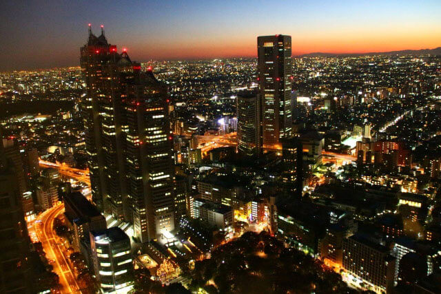 新宿: 通过ICC的夜景充分享受大都市东京