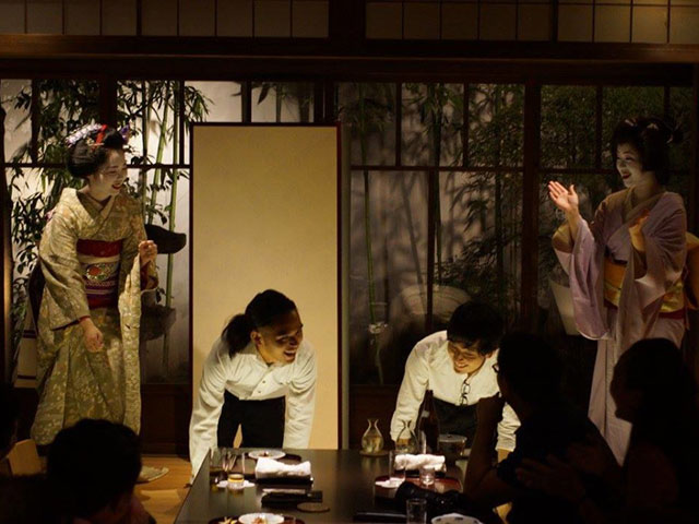 Teahouse experience with a maiko or geisha