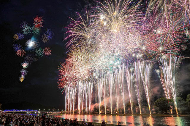 Kyoto Nantan Fireworks Show