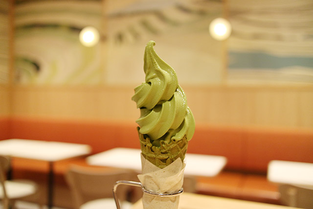 橫濱店限定「抹茶冰淇淋」400日圓