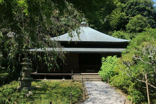 Tokeiji Temple (a.k.a "divorce" temple)