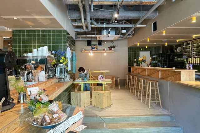 ABOUT LIFE COFFEE BREWERS on the left, Mikkeller Kiosk Bar on the right