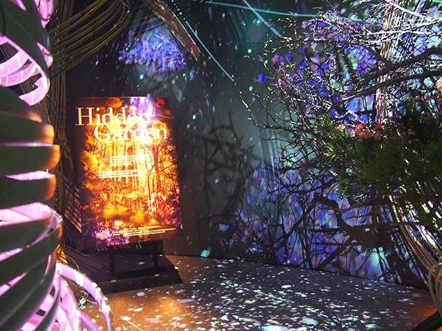 The earliest cherry-blossom viewing of Tokyo: Flowers by Naked