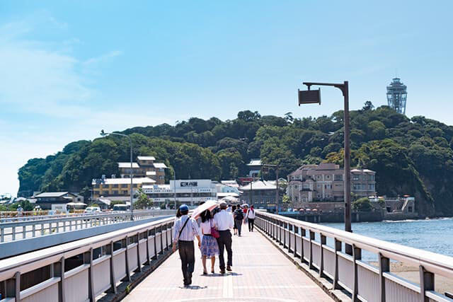 Walk from Katase-Enoshima Station to Enoshima