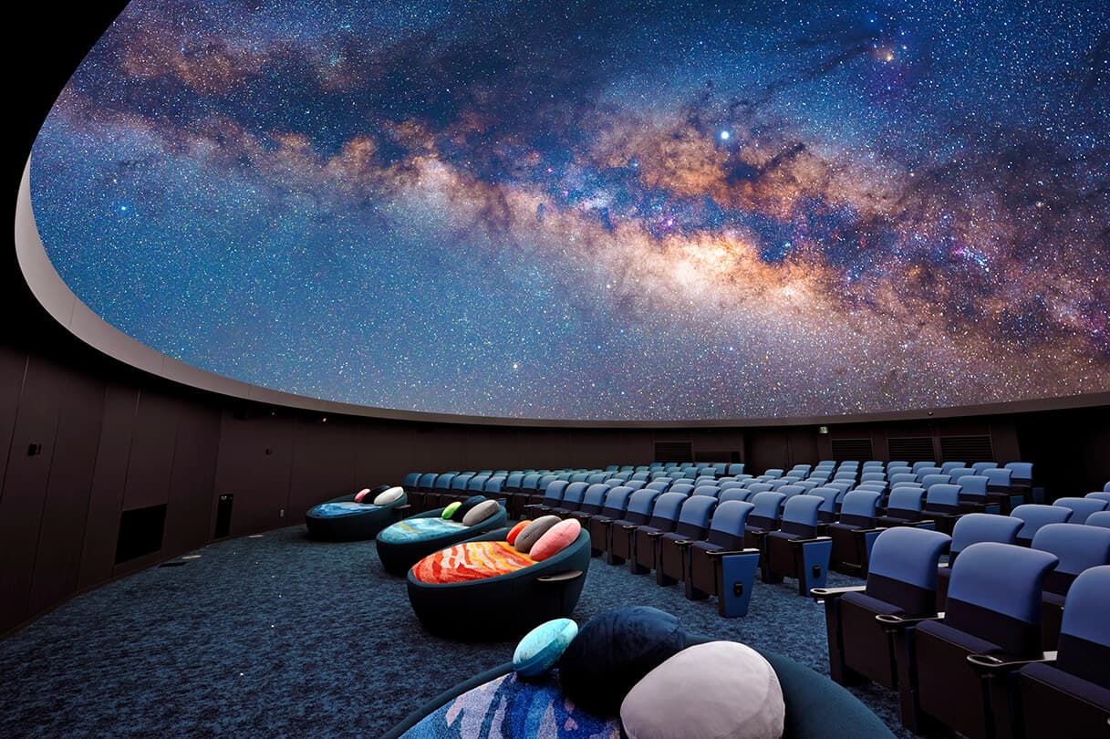 Cosmic Wonders: ท้องฟ้าจำลองที่สะดุดตาแห่งใหม่ในโยโกฮาม่าเหมาะสำหรับนักดูดาว