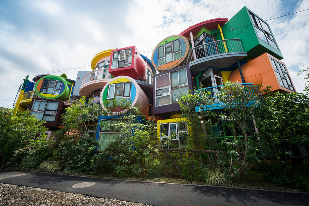 These Colorful Tokyo Lofts are Designed to Keep You on your Toes