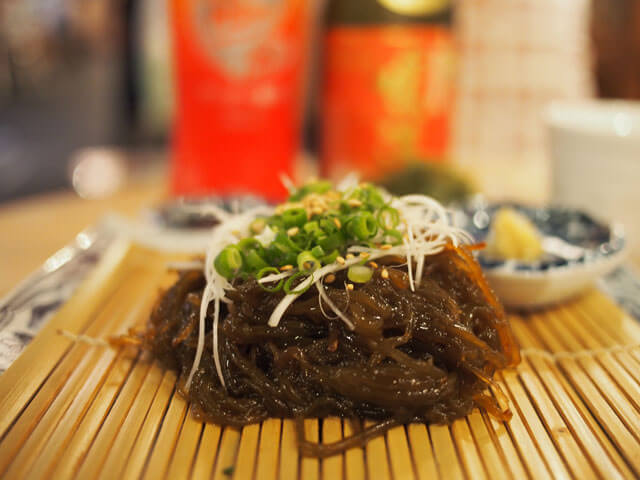 泡盛bar　島酒と肴『しまぁとあて』　つけもずく