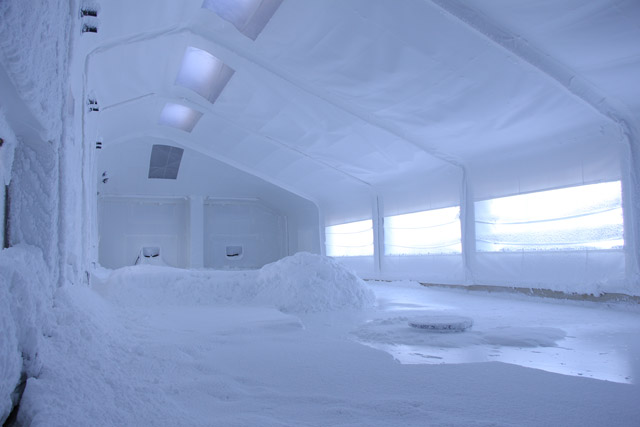 まるで雪景色みたい！「ぬちまーす観光製塩ファクトリーぬちうなー」で塩作りの工場見学をしよう！