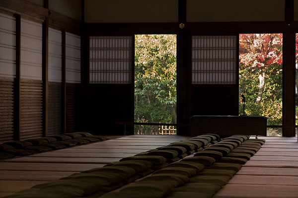 座禅体験ができる！京都最古の弾寺「建仁寺」 | NAVITIME Travel