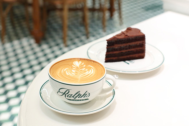 RALPH'S COFFEEとは? こだわりの豆や人気グッズ、店舗を紹介