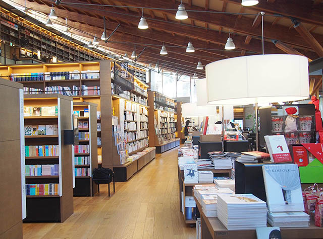 1階部分の「蔦屋書店」