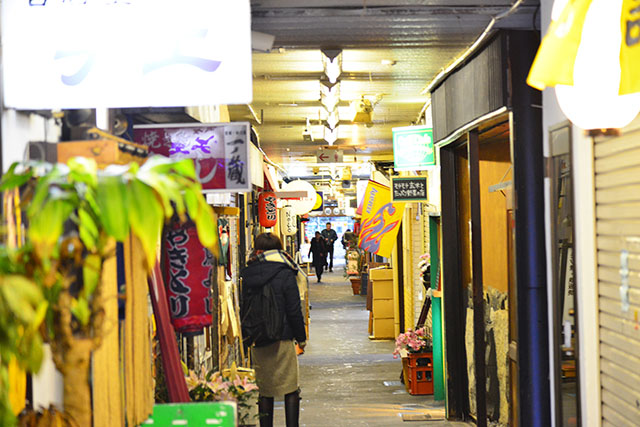 ノスタルジックな仙台の二大横丁でおいしいグルメを食べ歩き