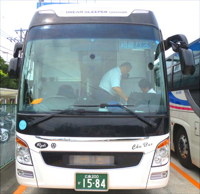 【ドリームスリーパー号（東京～広島）】バスなのに無重力！？「ゼログラビティシート」とは？〔ちょっとリッチなバスの旅♪〕