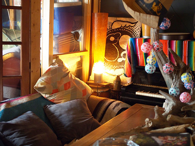 CafeRest' Cuzn Home Ground