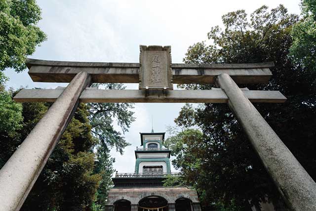 Explore Oyama Shrine and its Gardens